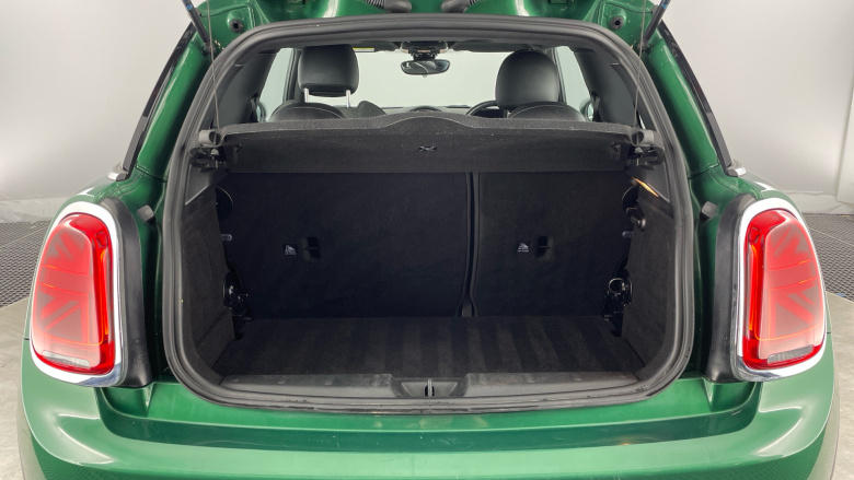 MINI Hatchback 135kW Cooper S Level 2 33kWh 3dr Auto Electric Hatchback